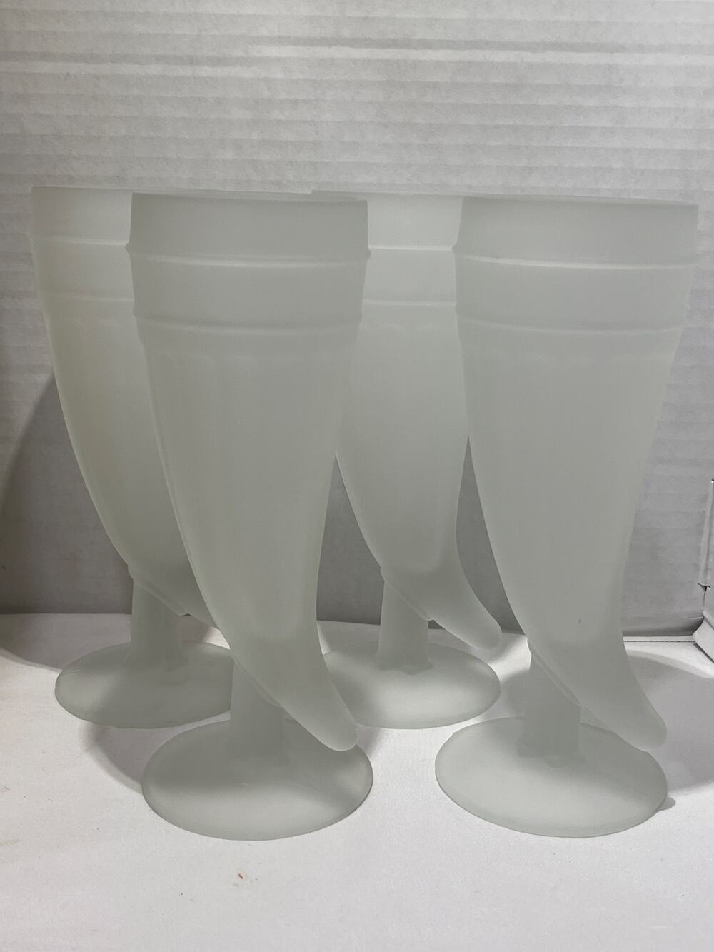 Tiara Exclusives 10040 Powder Horn Frosted Pilsner Glasses Set 4 Vintage